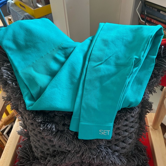 SET ACTIVE Sculptflex Leggings Medium Tropic color - Picture 6 of 6